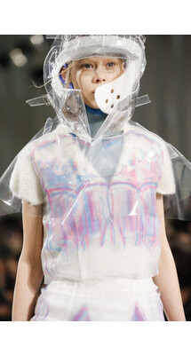 Details Maison Margiela Fall 2018 Ready-to-Wear , Детали показа  Maison Margiela осень зима 2018 , Fashion show , неделя моды в Париже , PFW ,  Paris Fashion Week , Mainstyles